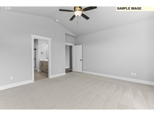 656 Ne TRILLIUM Dr, Estacada, OR 97023