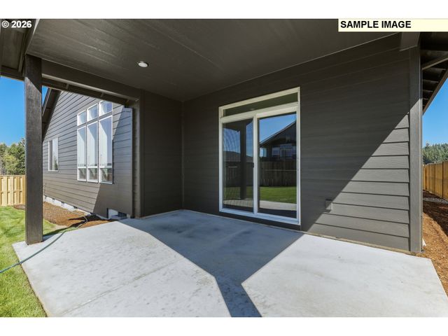 656 Ne TRILLIUM Dr, Estacada, OR 97023