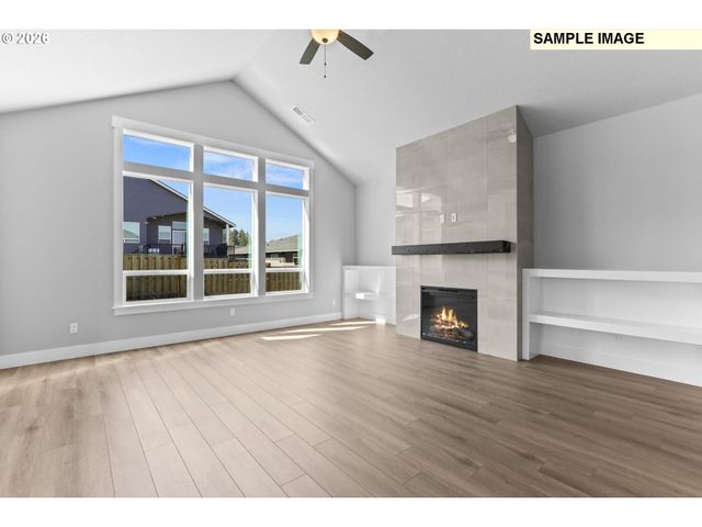 656 Ne TRILLIUM Dr, Estacada, OR 97023