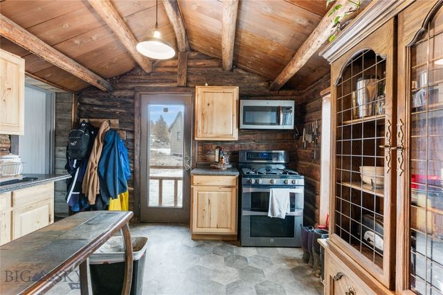 3144 Iris Ridge, Ramsay, MT 59748