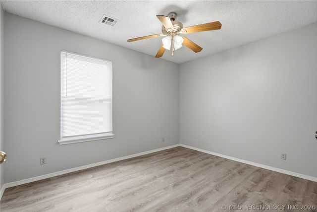 1716 N Butternut Avenue, Broken Arrow, OK 74012