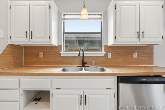 1716 N Butternut Avenue, Broken Arrow, OK 74012