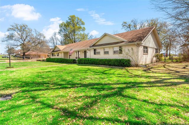 2598 Clark Lane, Paris, TX 75460