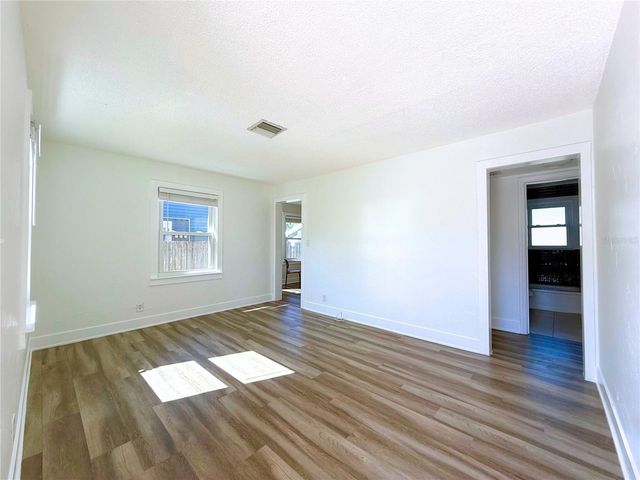 4405 8TH AVENUE N, St Petersburg, FL 33713