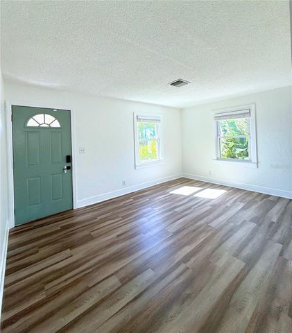 4405 8TH AVENUE N, St Petersburg, FL 33713