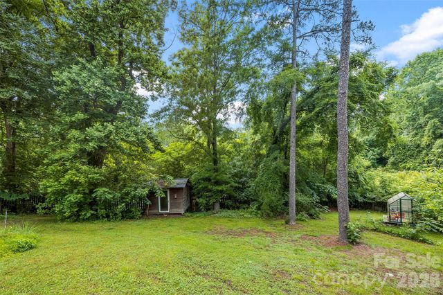 102 Stacybrook Drive SE, Concord, NC 28025