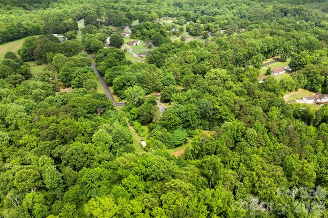 102 Stacybrook Drive SE, Concord, NC 28025