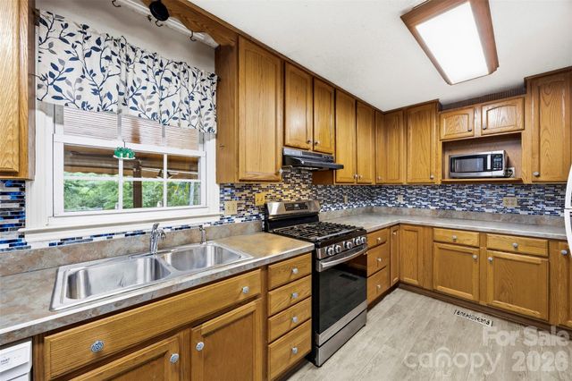 102 Stacybrook Drive SE, Concord, NC 28025