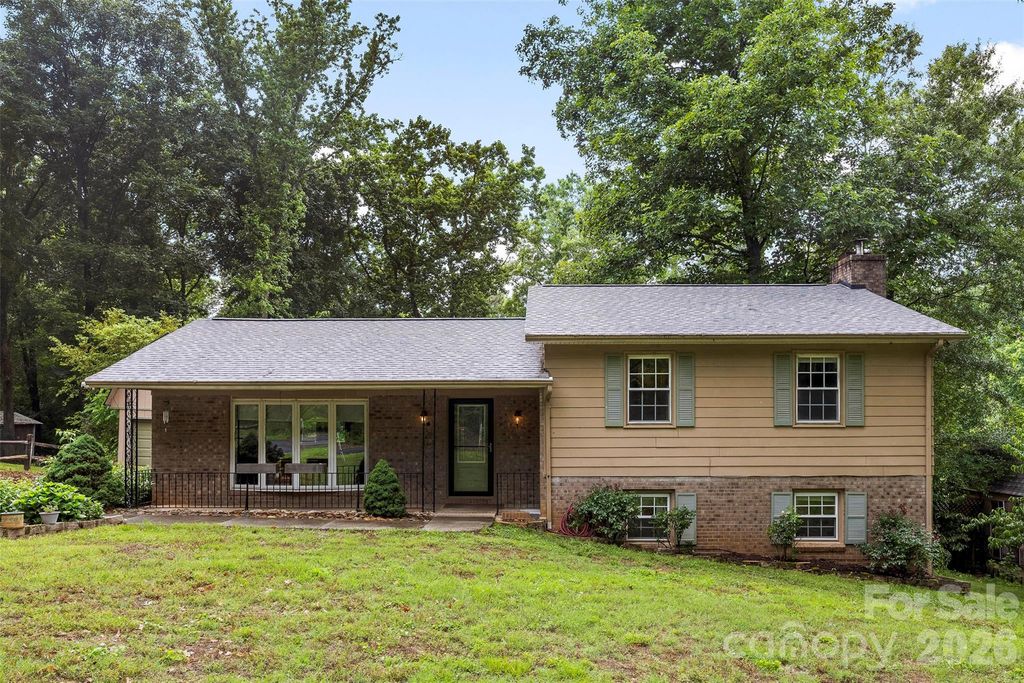 102 Stacybrook Drive SE, Concord, NC 28025