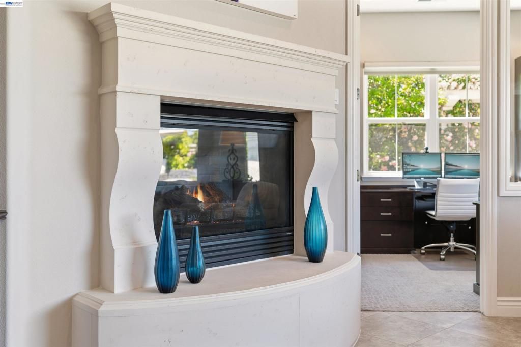 Image 21 of property listing at 2205 Cameron Cir, Pleasanton, CA 94588