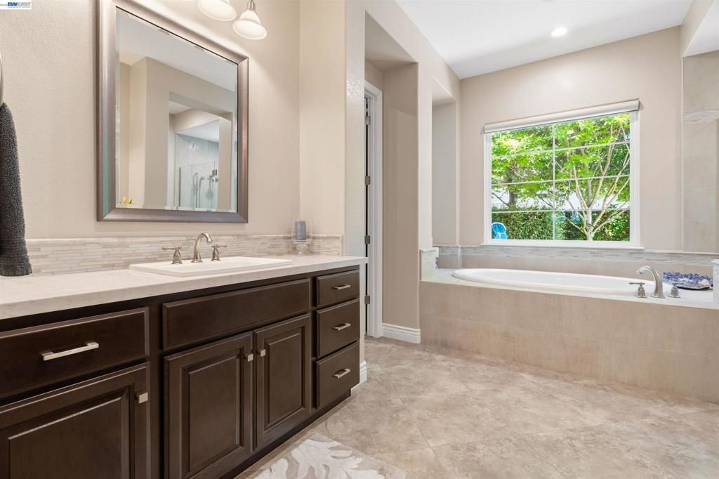Image 31 of property listing at 2205 Cameron Cir, Pleasanton, CA 94588