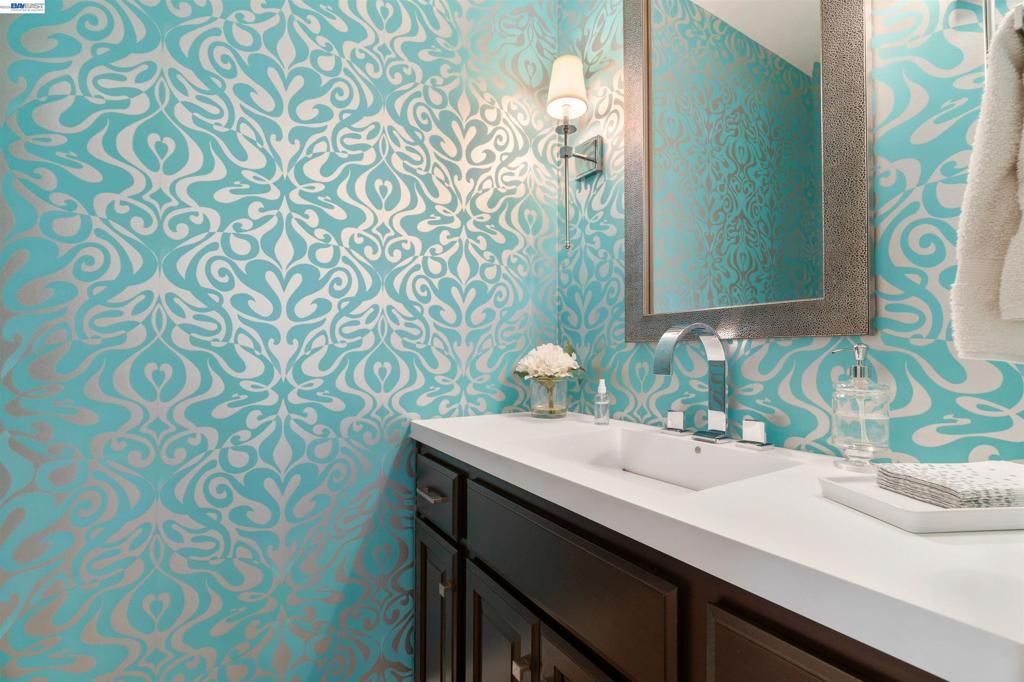 Image 38 of property listing at 2205 Cameron Cir, Pleasanton, CA 94588