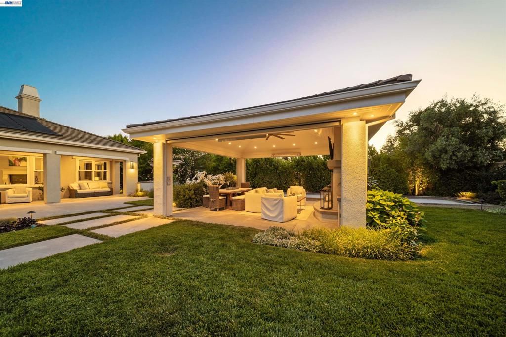 Image 74 of property listing at 2205 Cameron Cir, Pleasanton, CA 94588