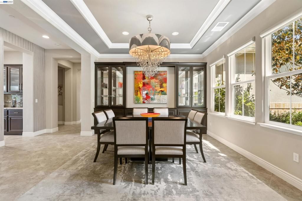 Image 9 of property listing at 2205 Cameron Cir, Pleasanton, CA 94588
