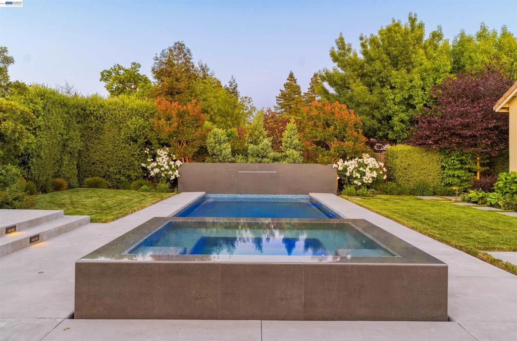 Image 90 of property listing at 2205 Cameron Cir, Pleasanton, CA 94588