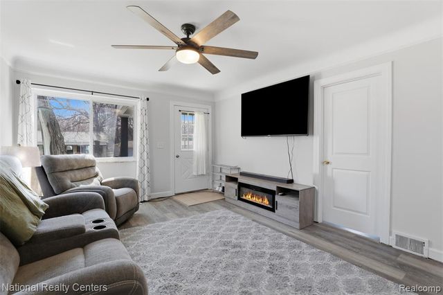 1284 Atkinson Avenue, Bloomfield Hills, MI 48302