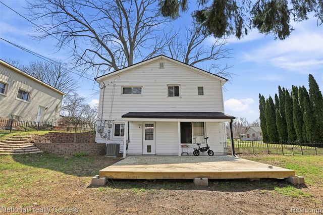 1284 Atkinson Avenue, Bloomfield Hills, MI 48302