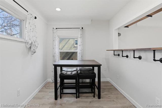 1284 Atkinson Avenue, Bloomfield Hills, MI 48302