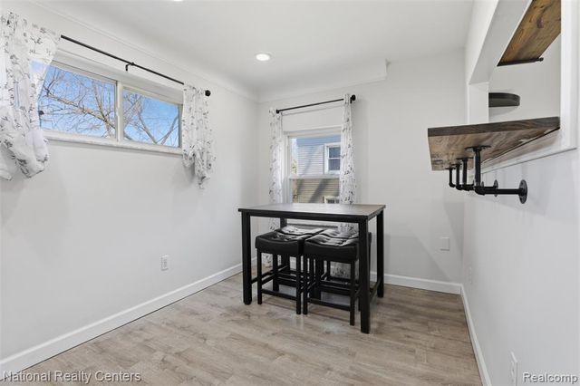 1284 Atkinson Avenue, Bloomfield Hills, MI 48302