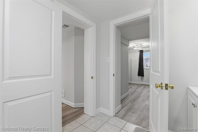1284 Atkinson Avenue, Bloomfield Hills, MI 48302