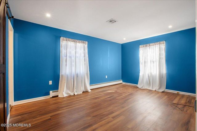 57 Selkirk Avenue, Toms River, NJ 08757