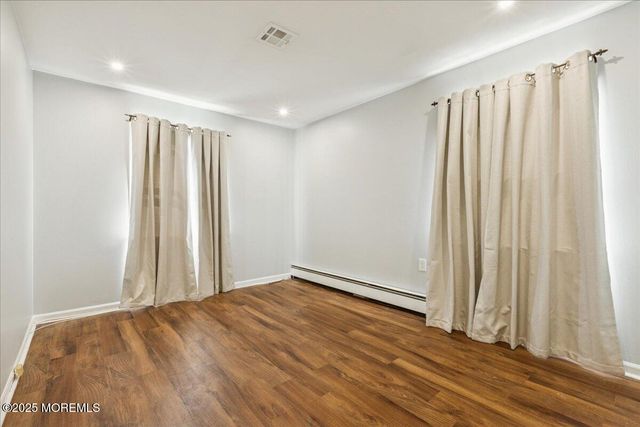 57 Selkirk Avenue, Toms River, NJ 08757