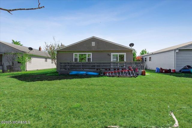 57 Selkirk Avenue, Toms River, NJ 08757