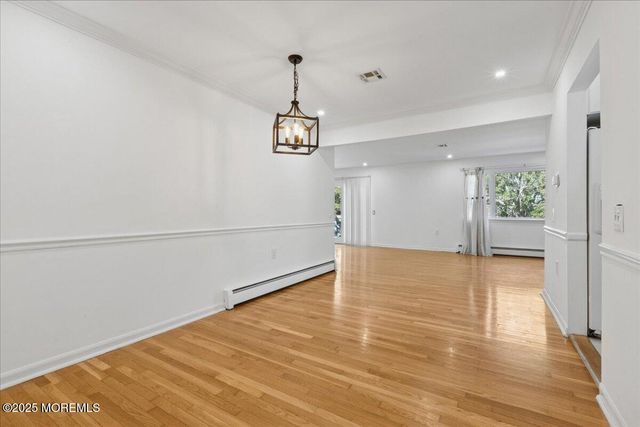 57 Selkirk Avenue, Toms River, NJ 08757