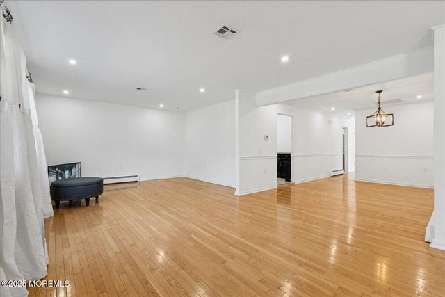 57 Selkirk Avenue, Toms River, NJ 08757