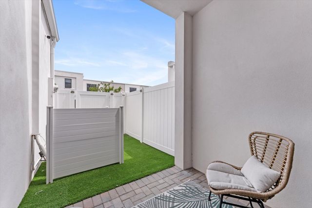 405 NW 17th Street, Fort Lauderdale, FL 33311
