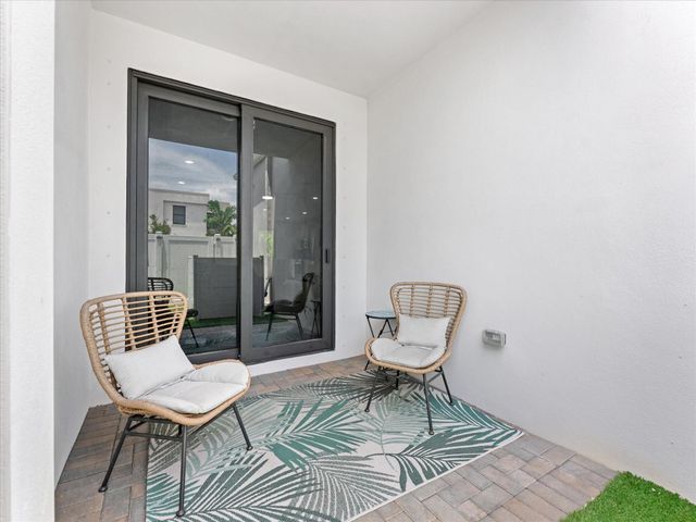 405 NW 17th Street, Fort Lauderdale, FL 33311