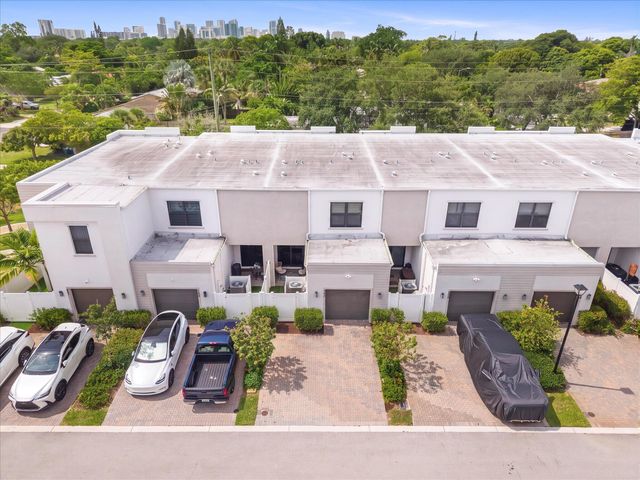 405 NW 17th Street, Fort Lauderdale, FL 33311