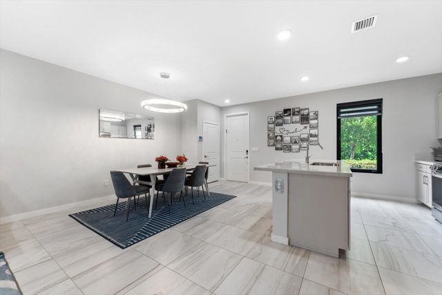 405 NW 17th Street, Fort Lauderdale, FL 33311