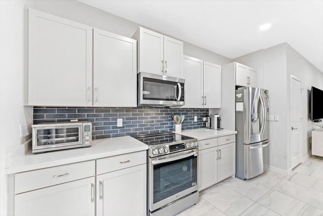 405 NW 17th Street, Fort Lauderdale, FL 33311