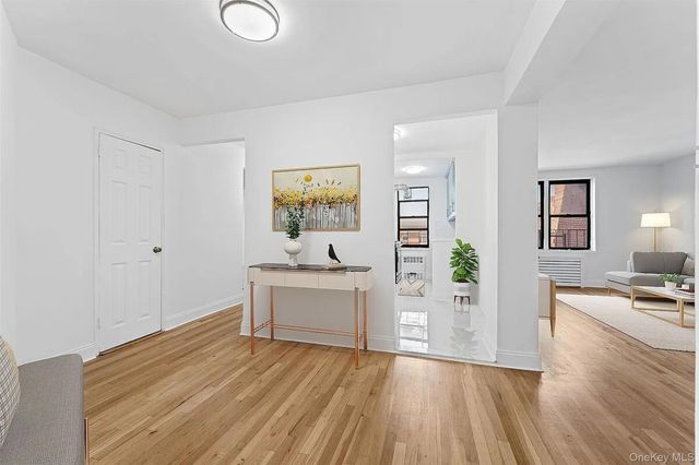 84-19 51st Avenue 3J, Elmhurst, NY 11373