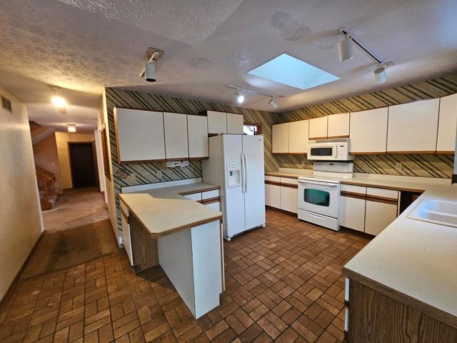 4106 Eaton Drive, Rockford, IL 61114