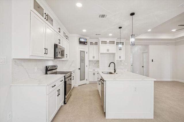 5627 Barkridge Drive, Granbury, TX 76048