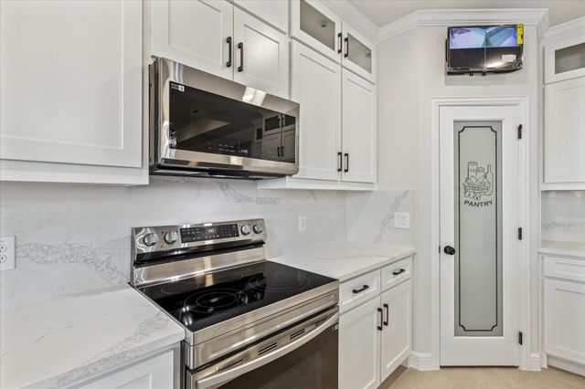 5627 Barkridge Drive, Granbury, TX 76048