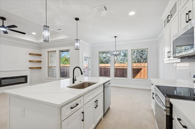 5627 Barkridge Drive, Granbury, TX 76048