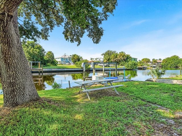 155 DANFORTH DR, Punta Gorda, FL 33980