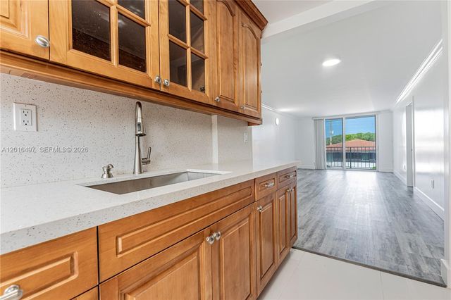 8340 Harding Ave 201, Miami Beach, FL 33141