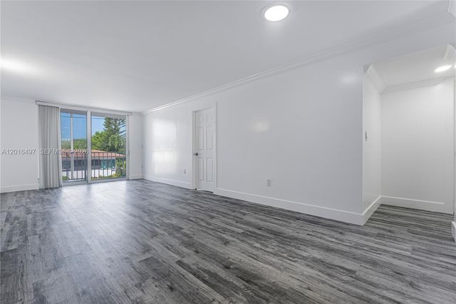 8340 Harding Ave 201, Miami Beach, FL 33141