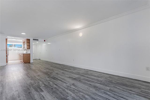 8340 Harding Ave 201, Miami Beach, FL 33141