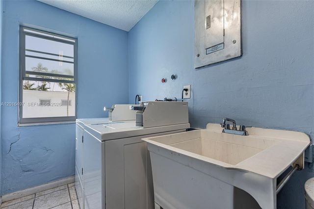 8340 Harding Ave 201, Miami Beach, FL 33141