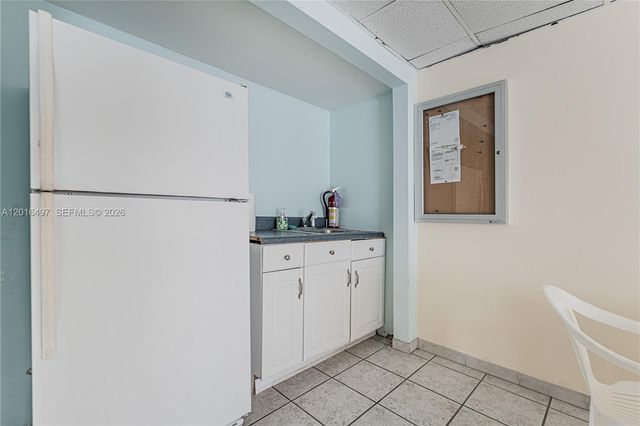 8340 Harding Ave 201, Miami Beach, FL 33141