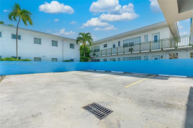 8340 Harding Ave 201, Miami Beach, FL 33141