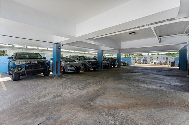 8340 Harding Ave 201, Miami Beach, FL 33141
