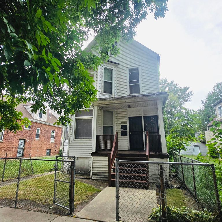 7946 S MUSKEGON Avenue, Chicago, IL 60617
