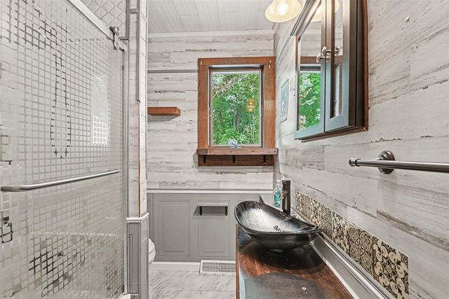 14525 Lakeshore Avenue, Grand Haven, MI 49417