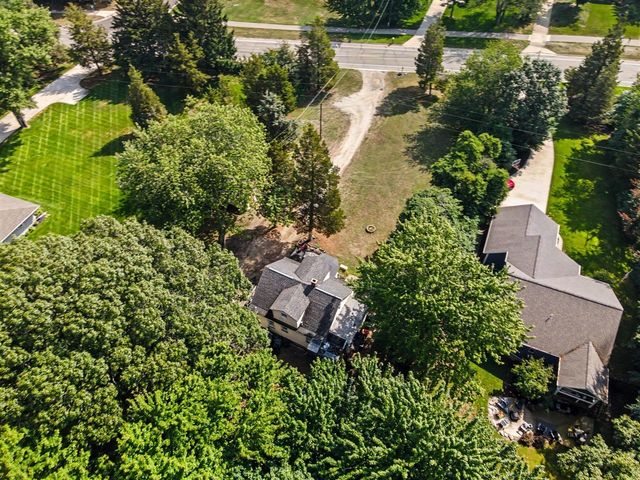 14525 Lakeshore Avenue, Grand Haven, MI 49417